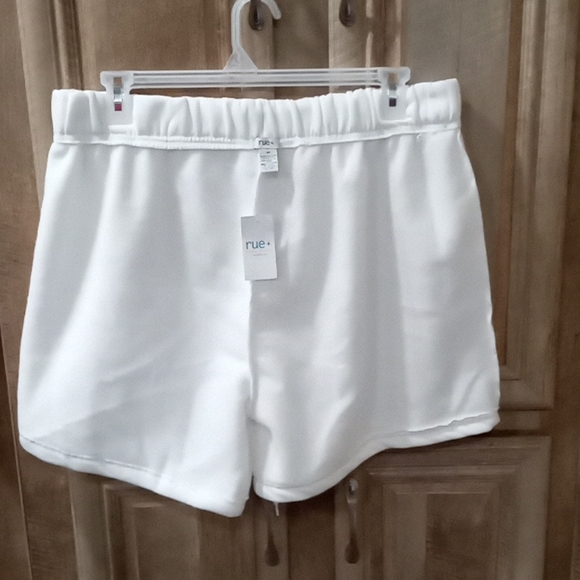 New Women's Plus Size Shorts W/ Elastic Tie String Waist (Forever Love message) - Picture 5 of 10